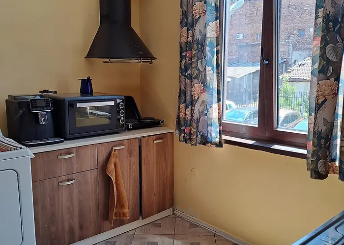 Ostello Rose Butterfly *