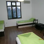 بيت شباب Rose Butterfly *
