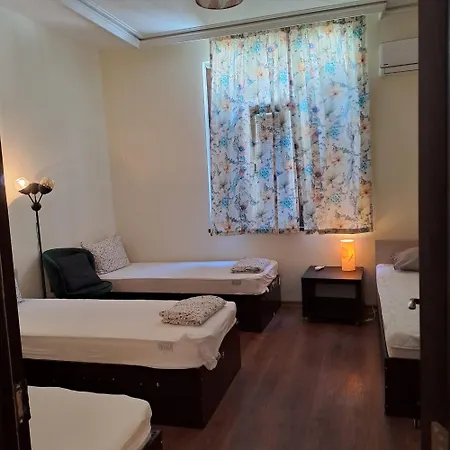 Hostel Ivory Tower *