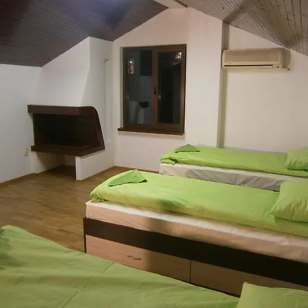 Ivory Tower Hostel *