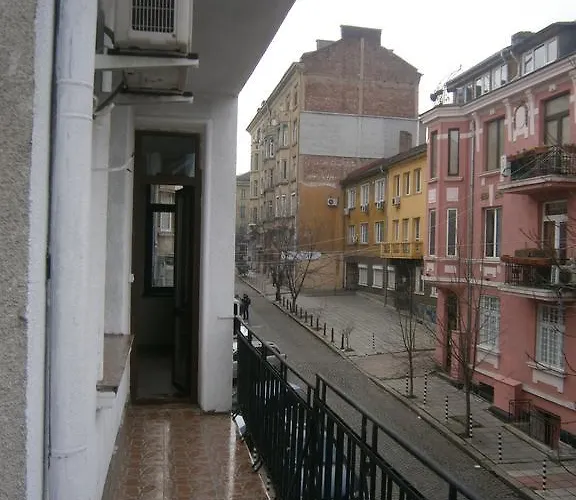 Rose Butterfly Hostel *